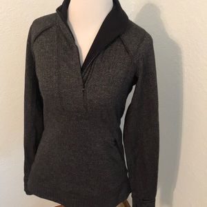 LULULEMON PULLOVER!! 1/4 zip. Size 4!!